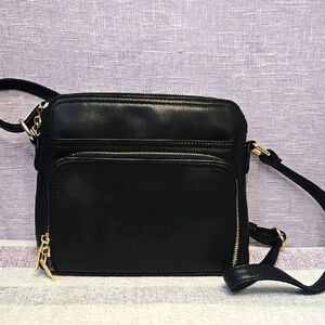 Elegant Black Leather Crossbody Bag